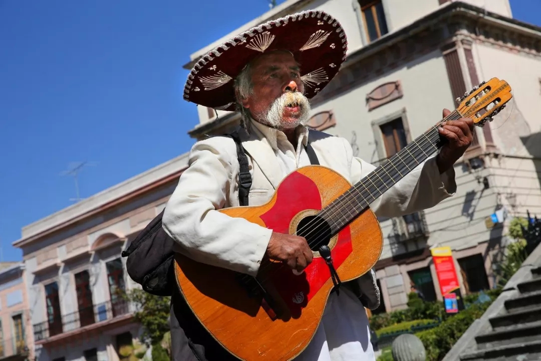 尋夢環(huán)游之旅，我和逝去的朋友在墨西哥一起吃彩虹頭骨糖